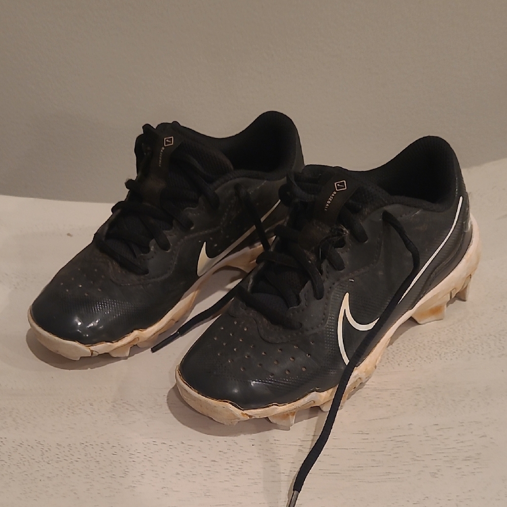 Nike Kids Black and White Sneakers